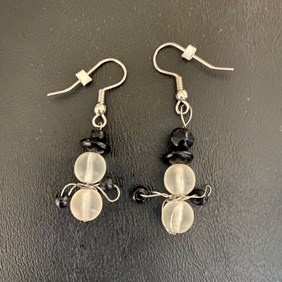 Handcrafted Beaded Frosted Snowman Earrings - Picture 2 of 4